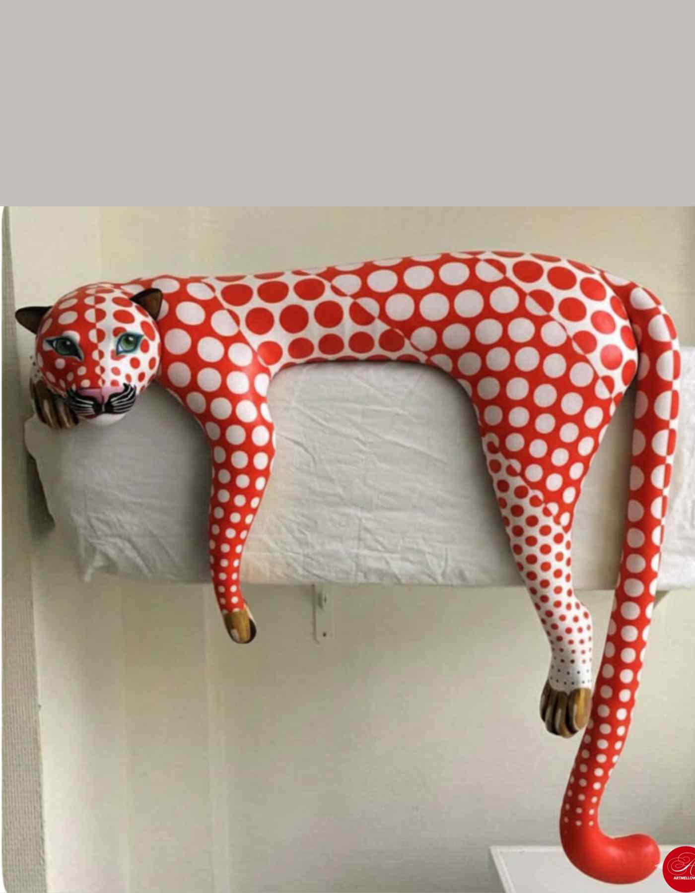 Animal Art Decor: Luxe Statement Pieces for Modern Spaces