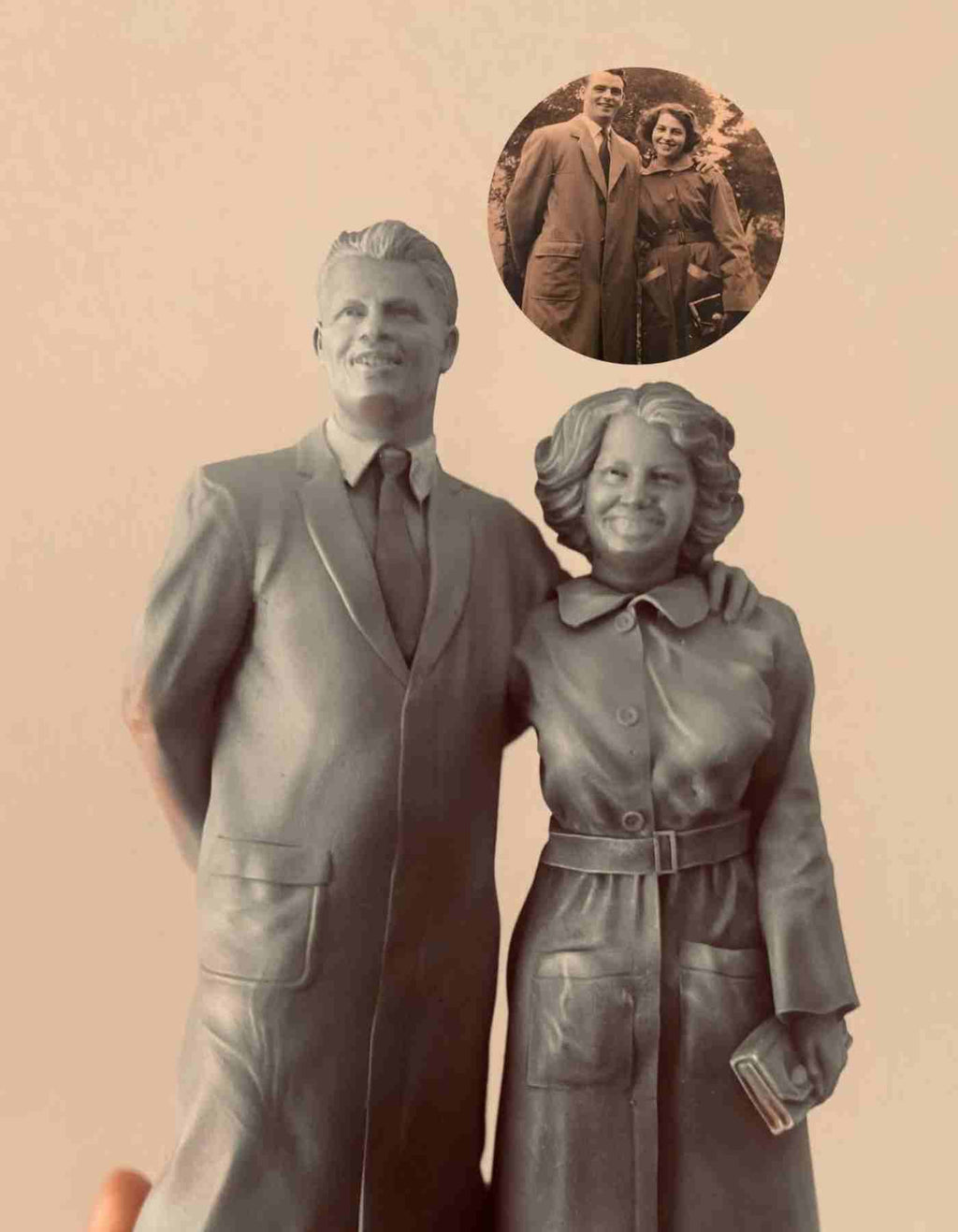 Vintage photo to 3d figurine