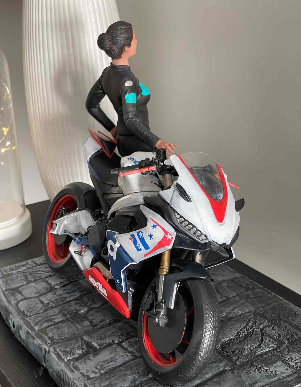 Custom motorcycle Sculptures - Perfect Gifts for Bikers