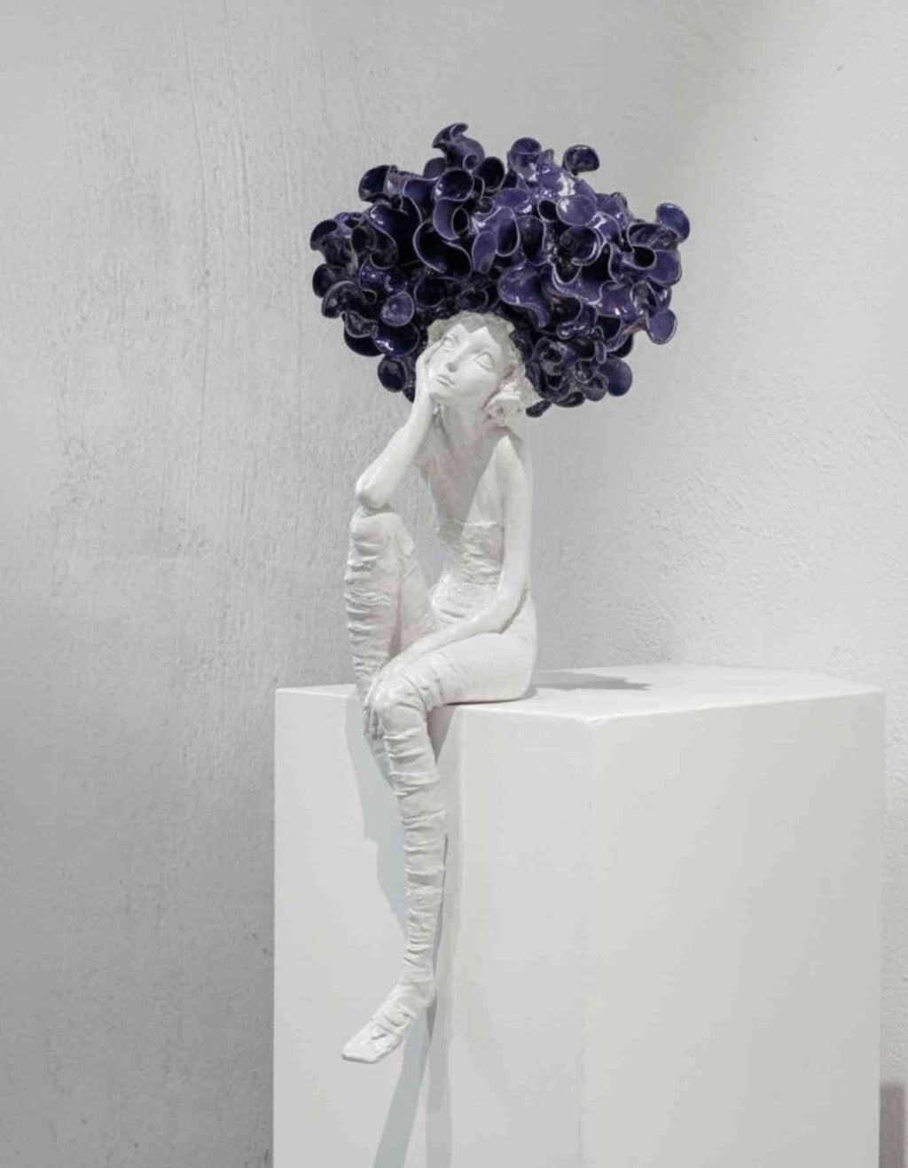 Modern decortaive Sculpture| Contemporary decor sculpture