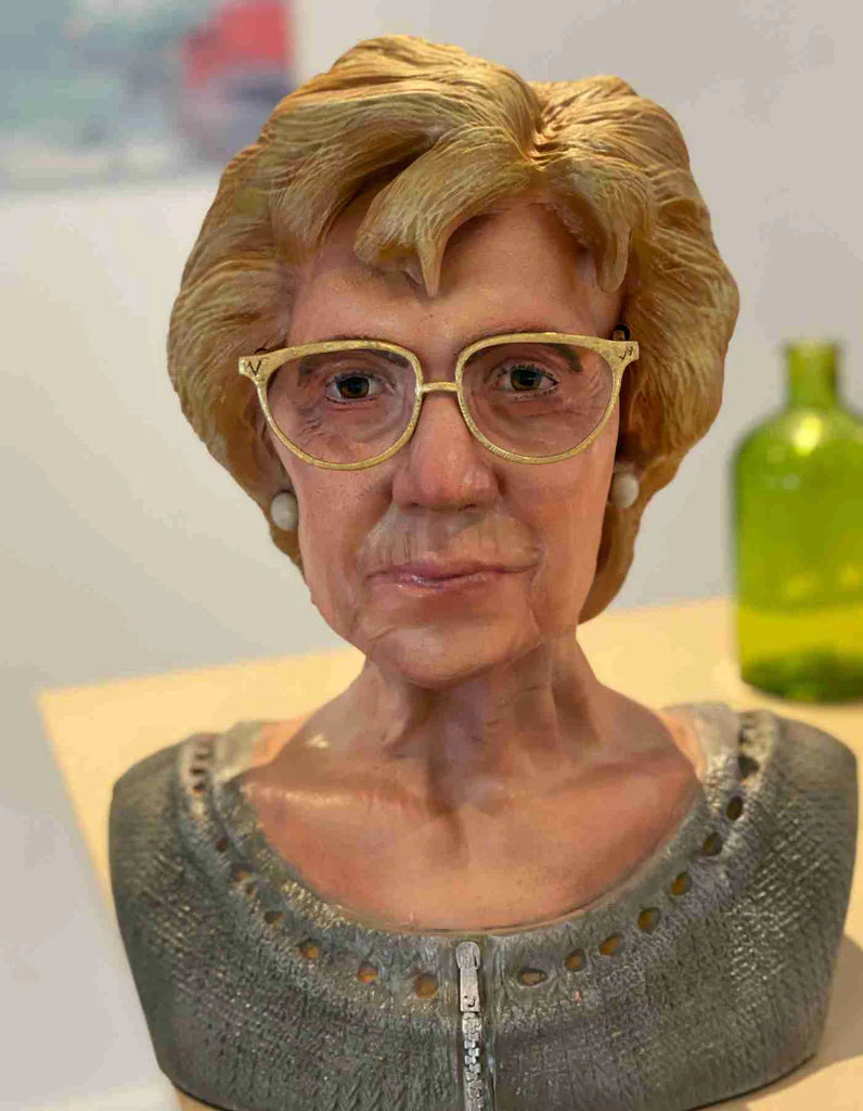 Customized Life-Size Head Sculpt & Headphone Stand - Unique Design